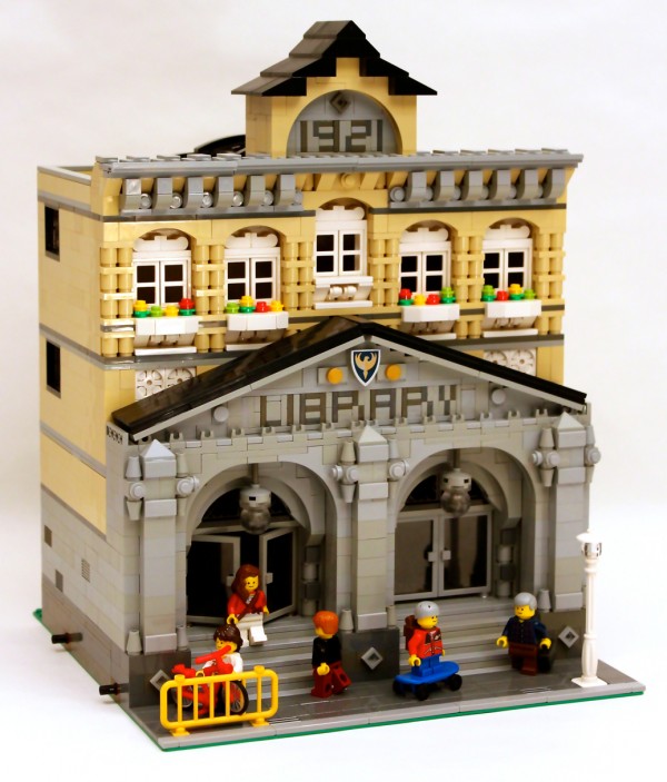 LEGO Ideas Modular Library 01