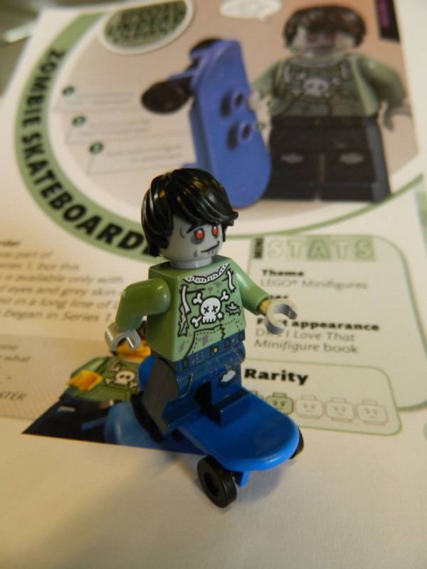 LEGO I Love That Minifigure Zombie Skateboarder 04