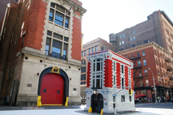 LEGO 75827 Ghostbusters Firehouse Headquarters 01