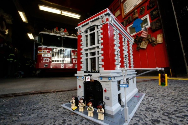 LEGO 75827 Ghostbusters Firehouse Headquarters 04