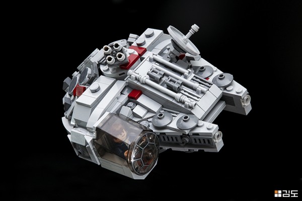 LEGO STAR WARS CHIBI MILLENIUM FALCON