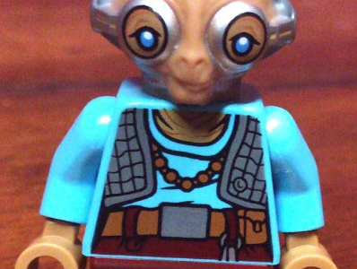 Maz Kanata LEGO face