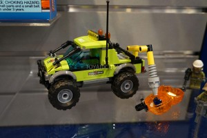 LEGO City 60121 Volcano Exploration Truck 2