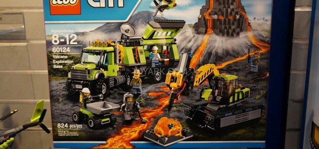 LEGO City 60124 Volcano Exploration Base 1