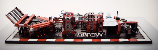 LEGO Mindstorms machine avions en papier