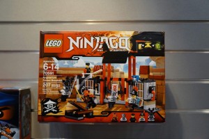 LEGO Ninjago 70591 Kryptarium Prison Breakout 1