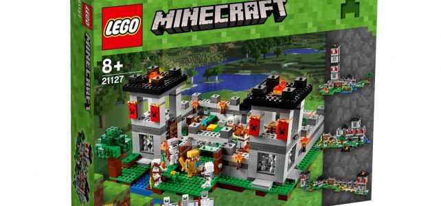 LEGO 21127 Minecraft The Fortress box