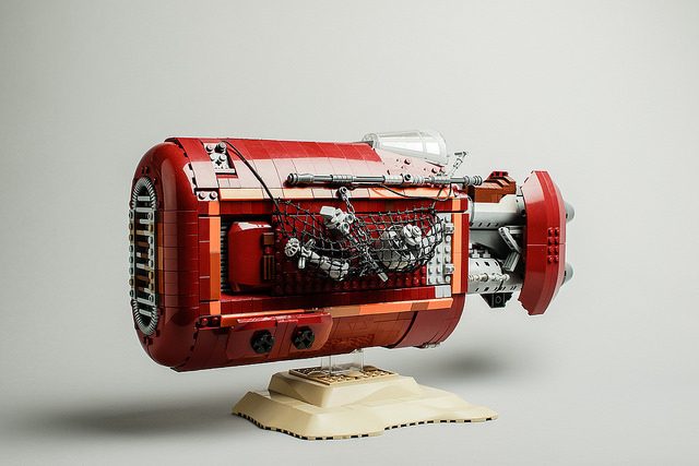 LEGO Star Wars UCS Rey's speeder