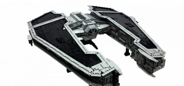 LEGO Star Wars UCS Sith Fury-Class Sith Interceptor