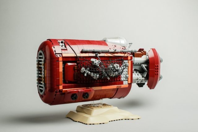 LEGO Ideas UCS Rey's Speeder