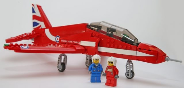 LEGO Ideas Red Arrows Hawk Pilote