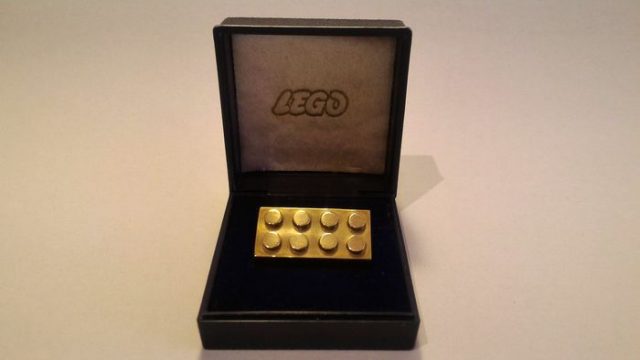 brique LEGO en or 14 carats