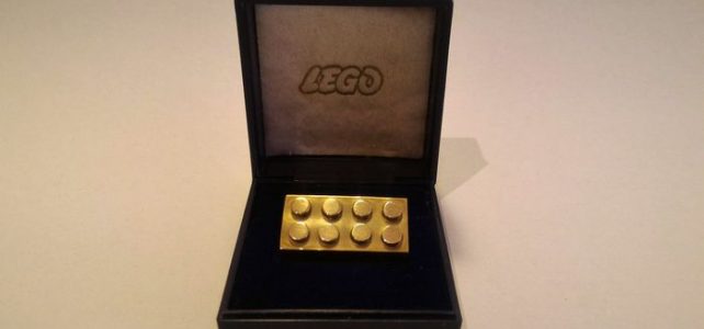 brique LEGO en or 14 carats