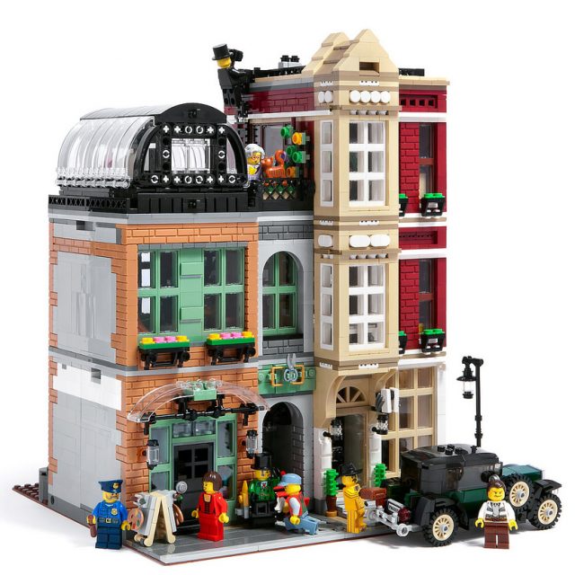 LEGO Modular Bootblack Street