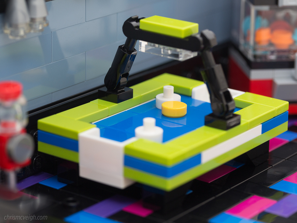 Air Hockey et salle d'arcade modulaire HelloBricks