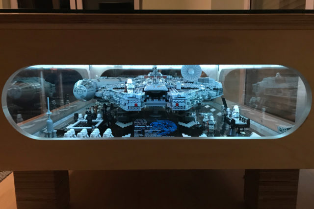 Table basse Millennium Falcon UCS Star Wars LEGO 75192