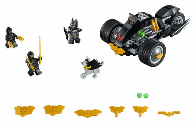 LEGO 76110 Batman The Attack of the Talons