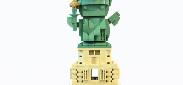 LEGO BrickHeadz statue of Liberty