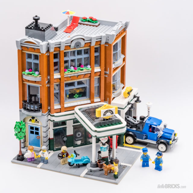 REVIEW LEGO 10264 Modular Corner Garage