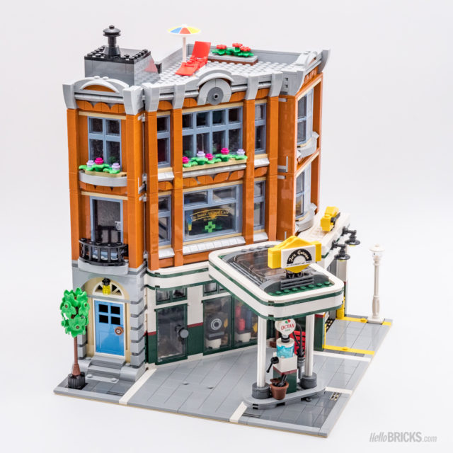 REVIEW LEGO 10264 Modular Corner Garage