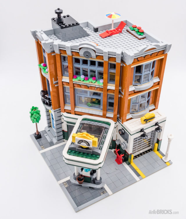 REVIEW LEGO 10264 Modular Corner Garage