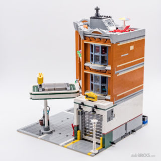 REVIEW LEGO 10264 Modular Corner Garage