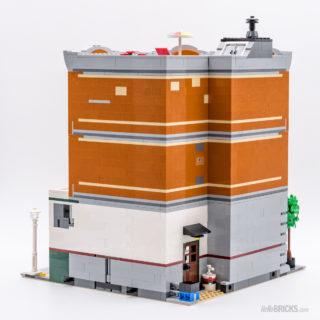 REVIEW LEGO 10264 Modular Corner Garage