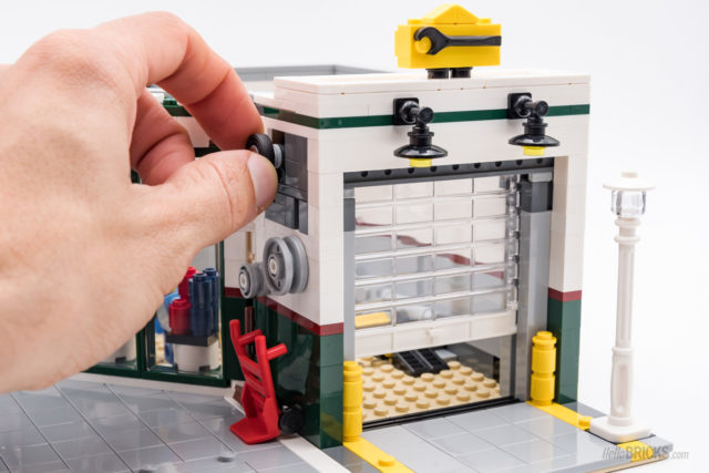 REVIEW LEGO 10264 Modular Corner Garage