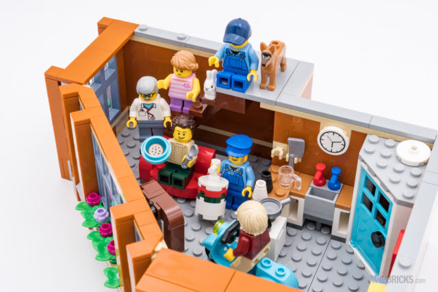 REVIEW LEGO 10264 Modular Corner Garage