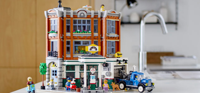 LEGO Creator Expert 10264 Corner Garage