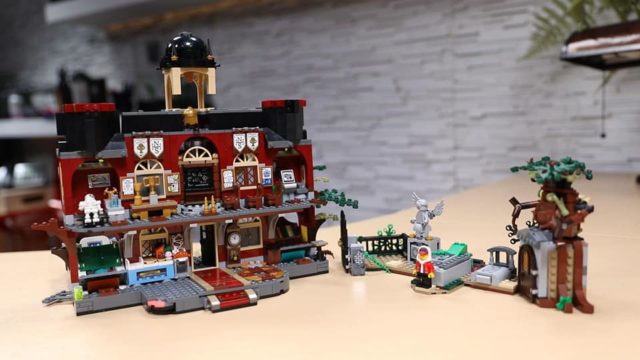 LEGO Hidden Side school