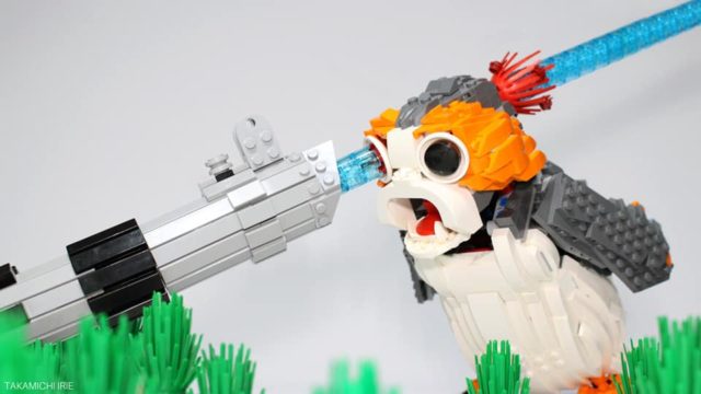 LEGO Porg sabre laser