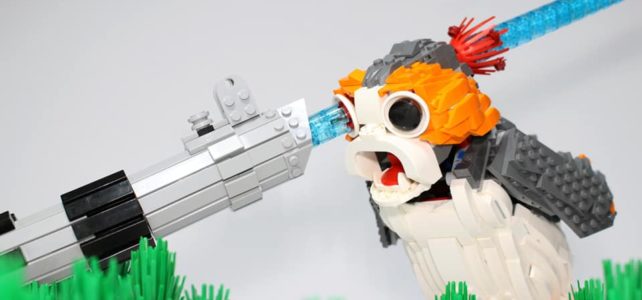La curiosité est un vilain défaut LEGO Porg sabre laser