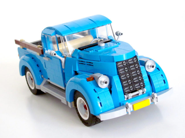 One Set MOC LEGO 10252 Volkswagen Beetle