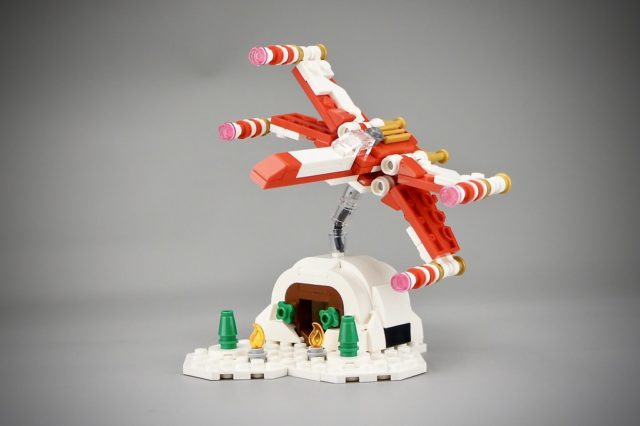 Micro LEGO Star Wars 4002019 Christmas X-Wing