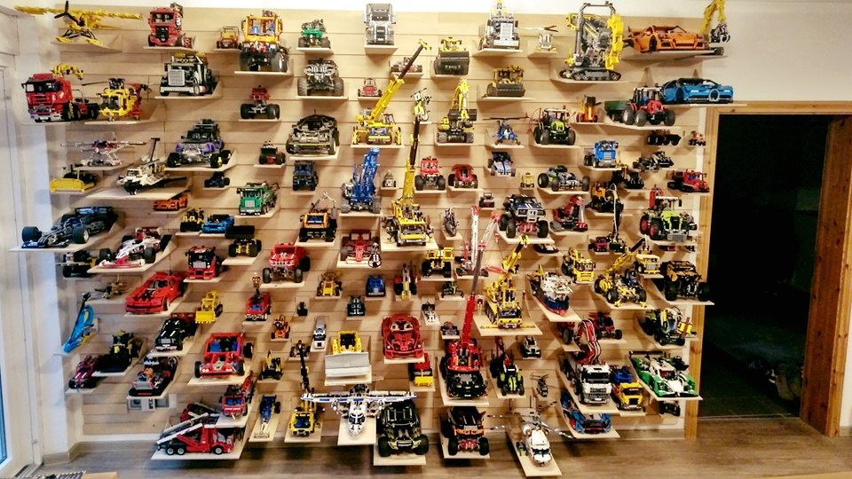Une autre façon d'exposer sa collection LEGO Technic - HelloBricks