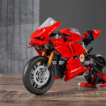 LEGO Technic 42107 Ducati Panigale V4 R