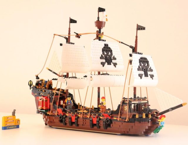 LEGO 31109 extended Pirate ship