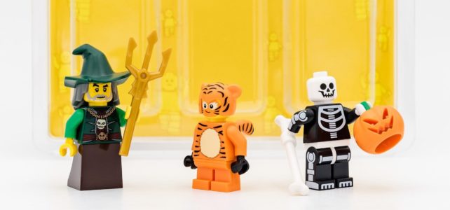 LEGO BAM Halloween minifigures pack