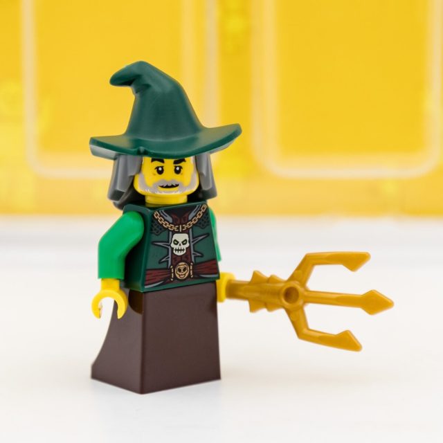 LEGO-Halloween-BAM-wizard-640x640.jpg