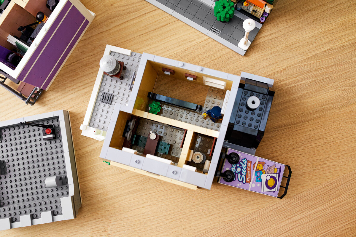 Nouveauté LEGO 10278 Police Station : l'annonce officielle du Modular 2021  - HelloBricks