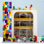 Modular LEGO Store 853967 Wooden Minifigure