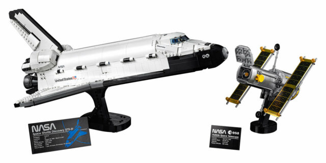 LEGO 10283 NASA Discovery Space Shuttle