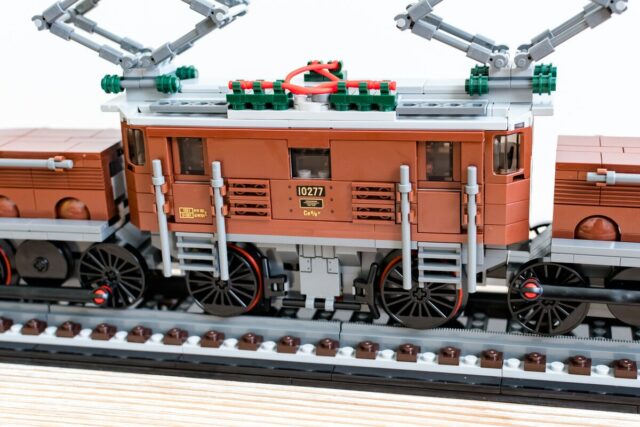 LEGO 10277 Crocodile Locomotive