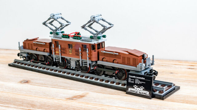 LEGO 10277 Crocodile Locomotive