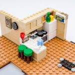 Review LEGO 10292 F⋅R⋅I⋅E⋅N⋅D⋅S The Apartments : will I be there for you ?  - HelloBricks