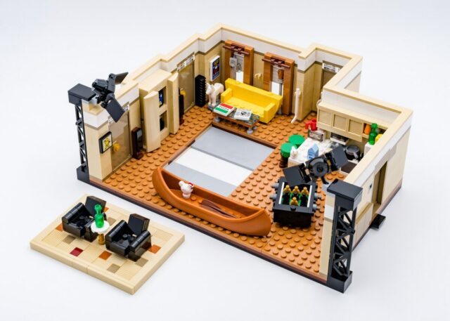 Review LEGO 10292 F⋅R⋅I⋅E⋅N⋅D⋅S The Apartments : will I be there for you ?  - HelloBricks