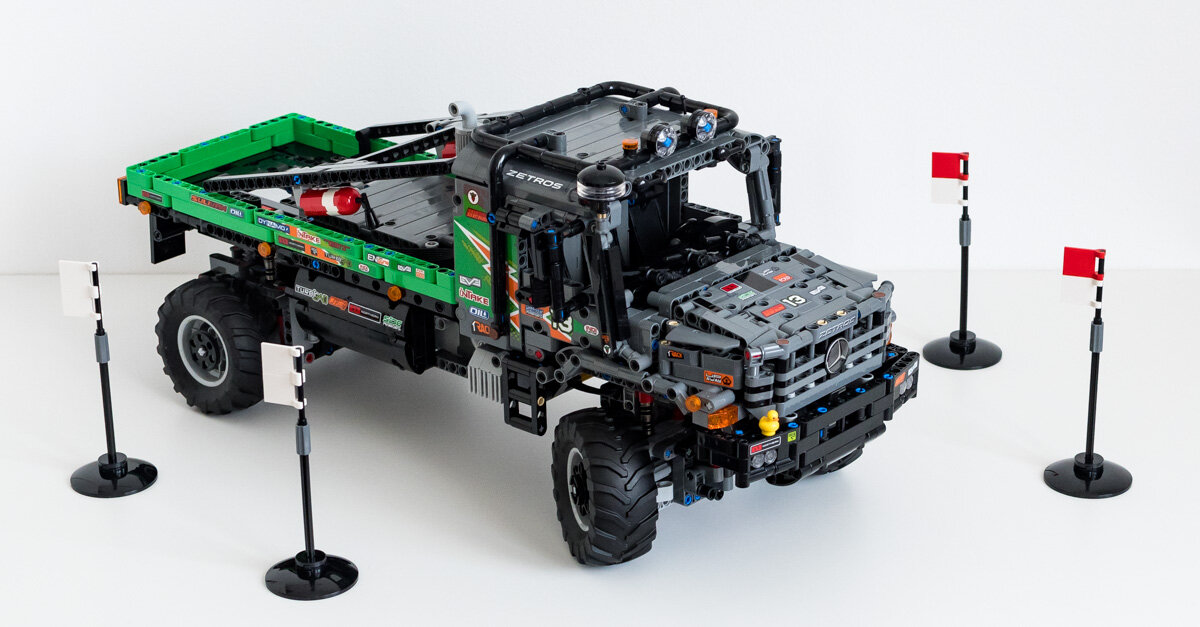 Le camion d'essai 4x4 mercedes-benz zetros télécommandé Lego