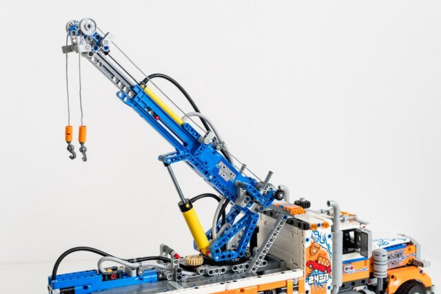 Review LEGO Technic 42128 Heavy-duty Tow Truck