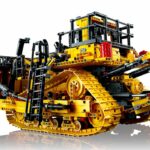 LEGO Technic 42131 App-Controlled CAT D11 Bulldozer